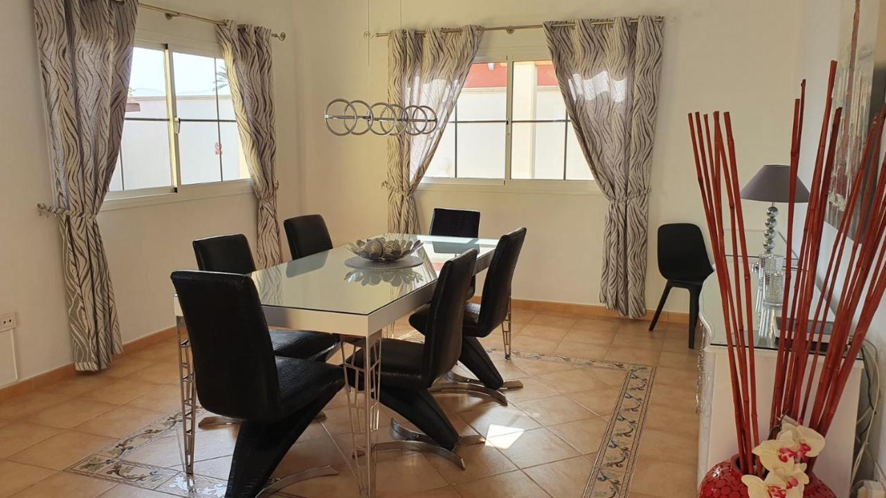 Villa Bonita On Golf In El Descanso ,Caleta Fuste-Fuerteventura Калета-де-Фусте Экстерьер фото